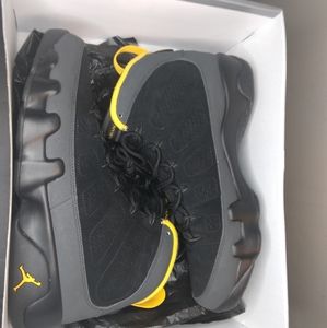 Jordan Retro 9 "UNIVERSITY GOLD"